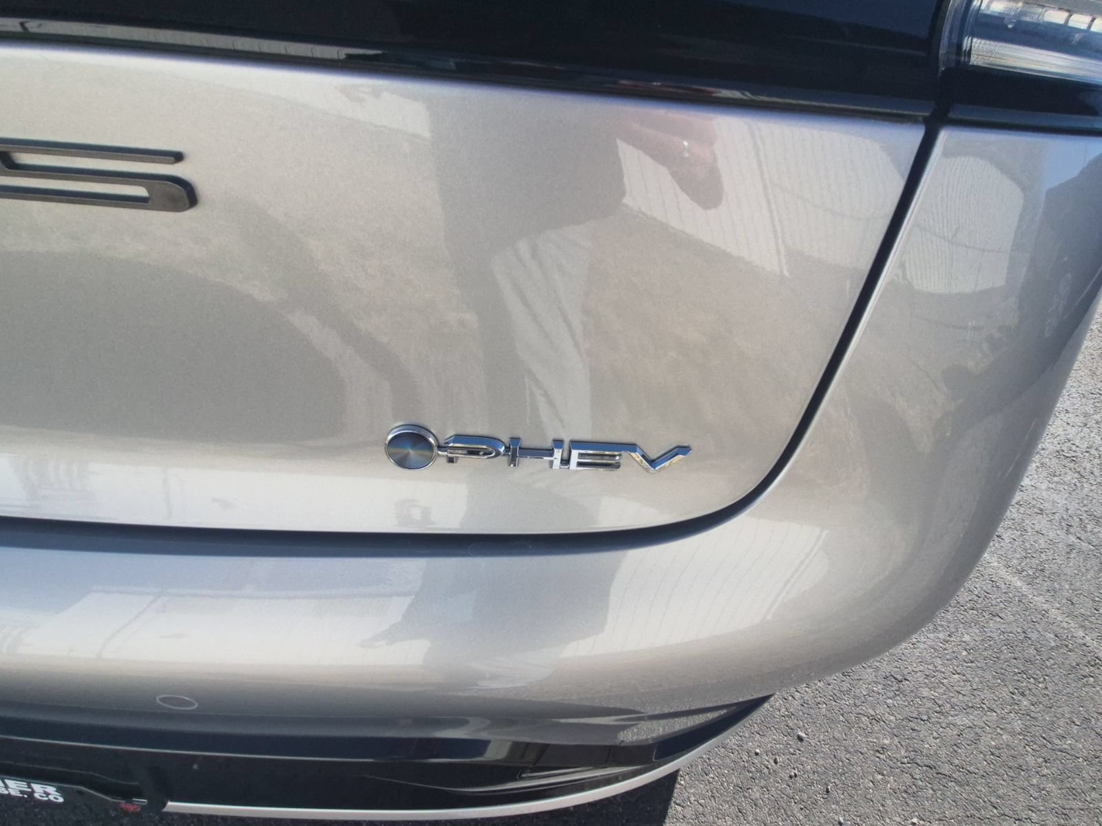 New 2026 Toyota Prius Plug-In Hybrid FWD image 5