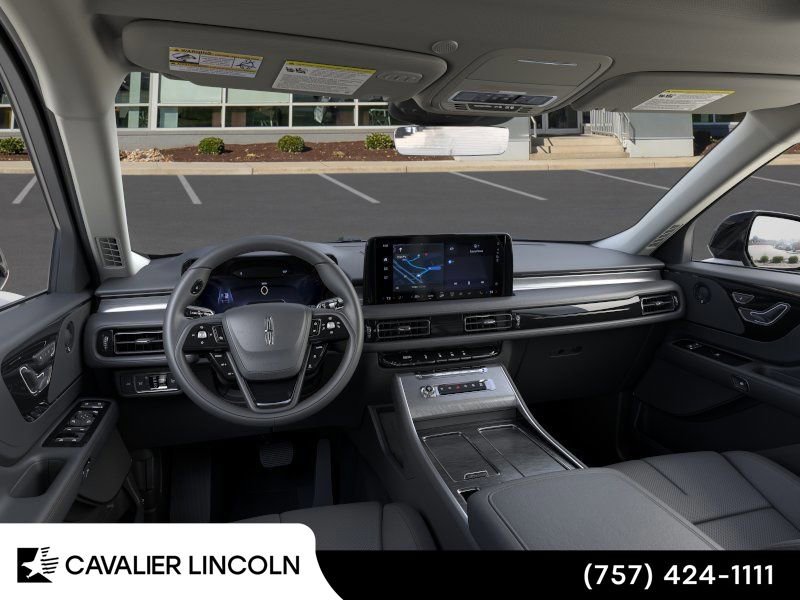 Used 2025 Lincoln Aviator AWD w/ Equipment Group 101A image 9