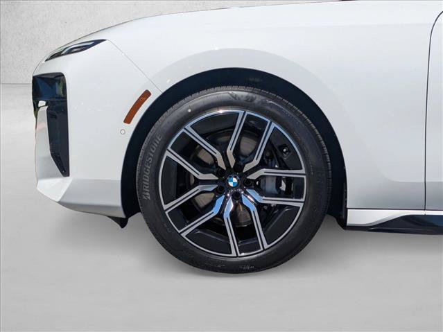 Used 2025 BMW 740i xDrive w/ Premium Package AWD/4WD image 10