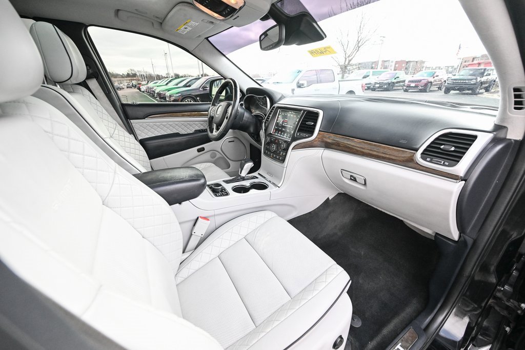 Used 2018 Jeep Grand Cherokee Summit image 24