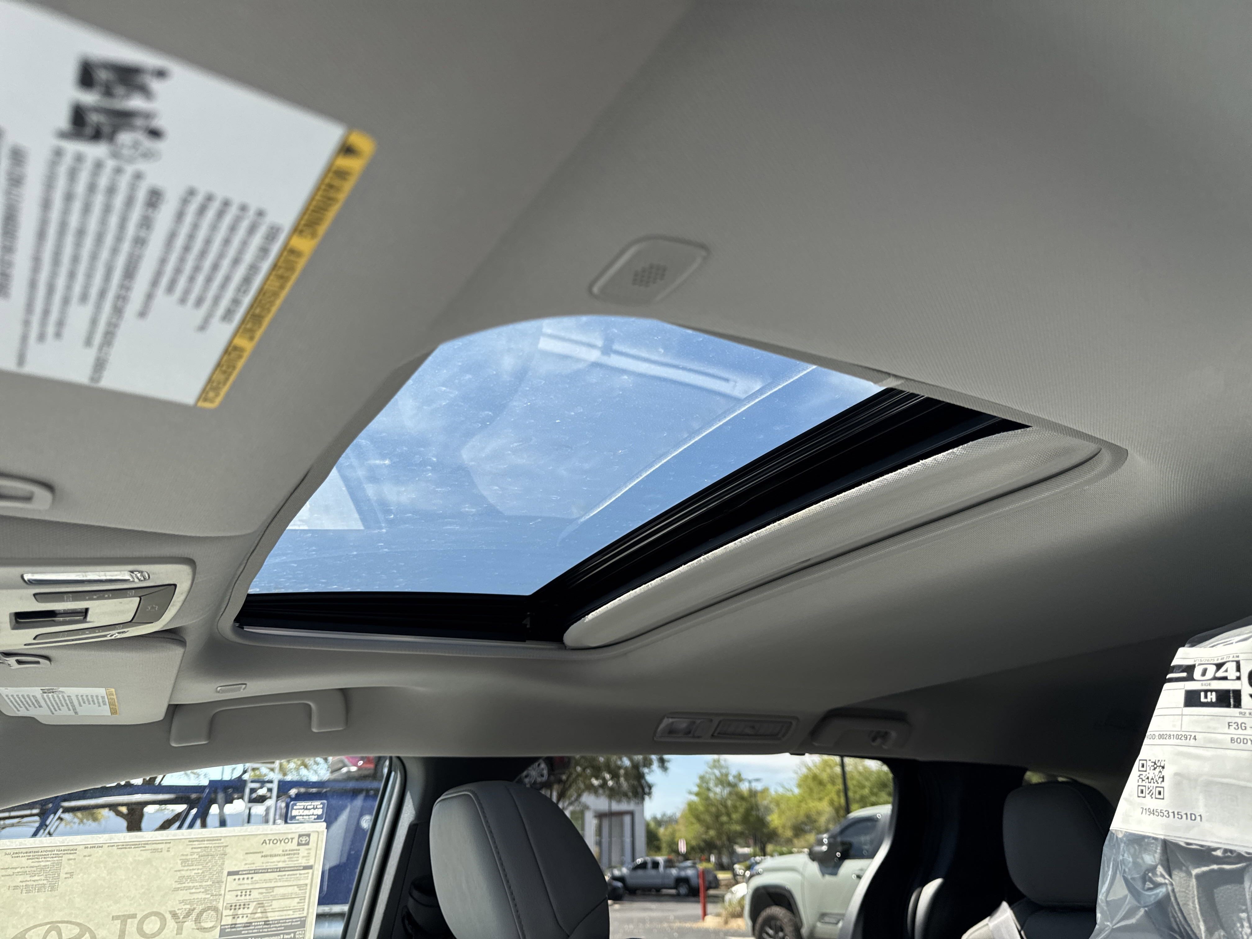 New 2025 Toyota Sienna XLE image 16