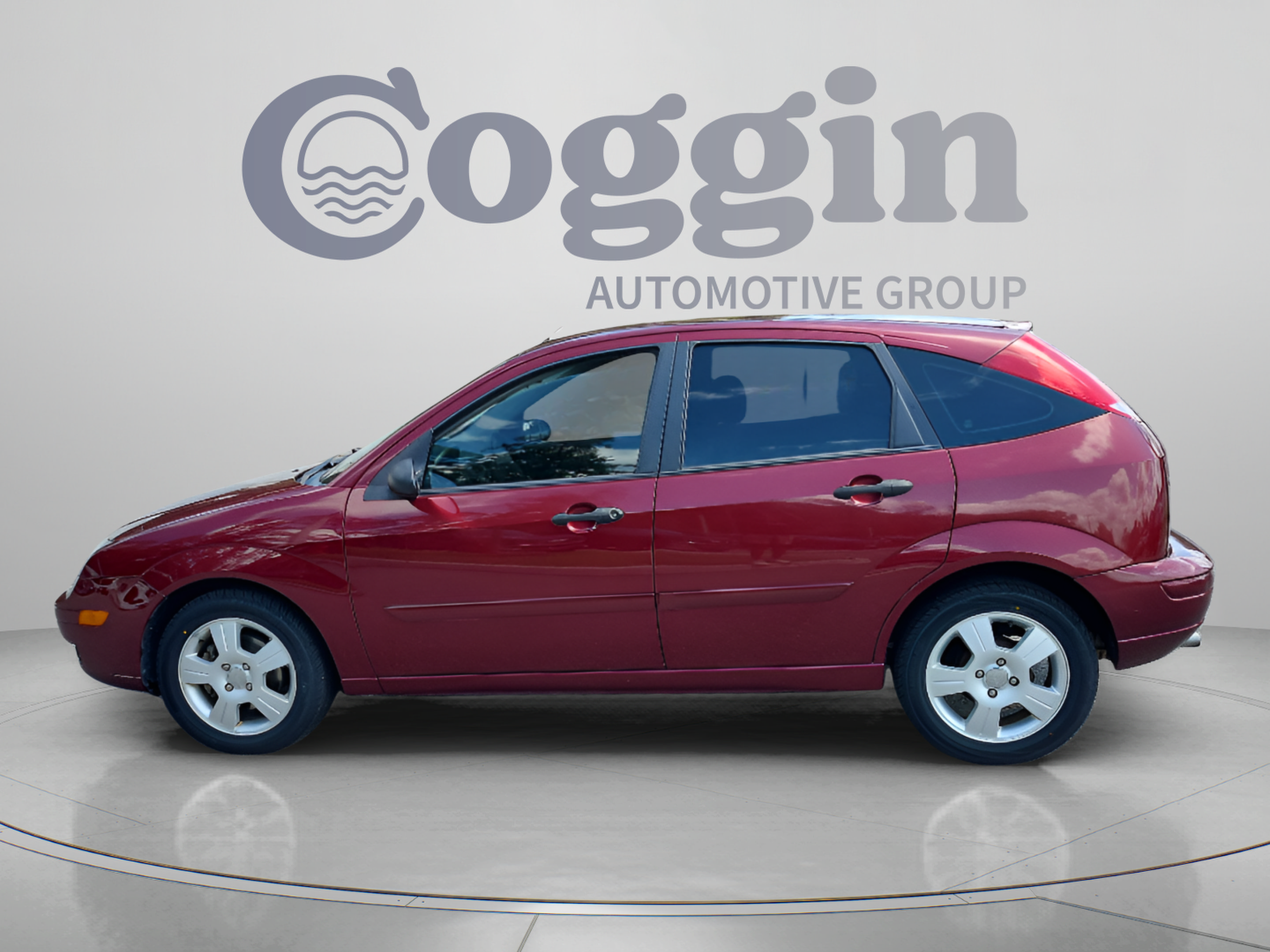 Used 2006 Ford Focus ZX5 Hatchback FWD image 2