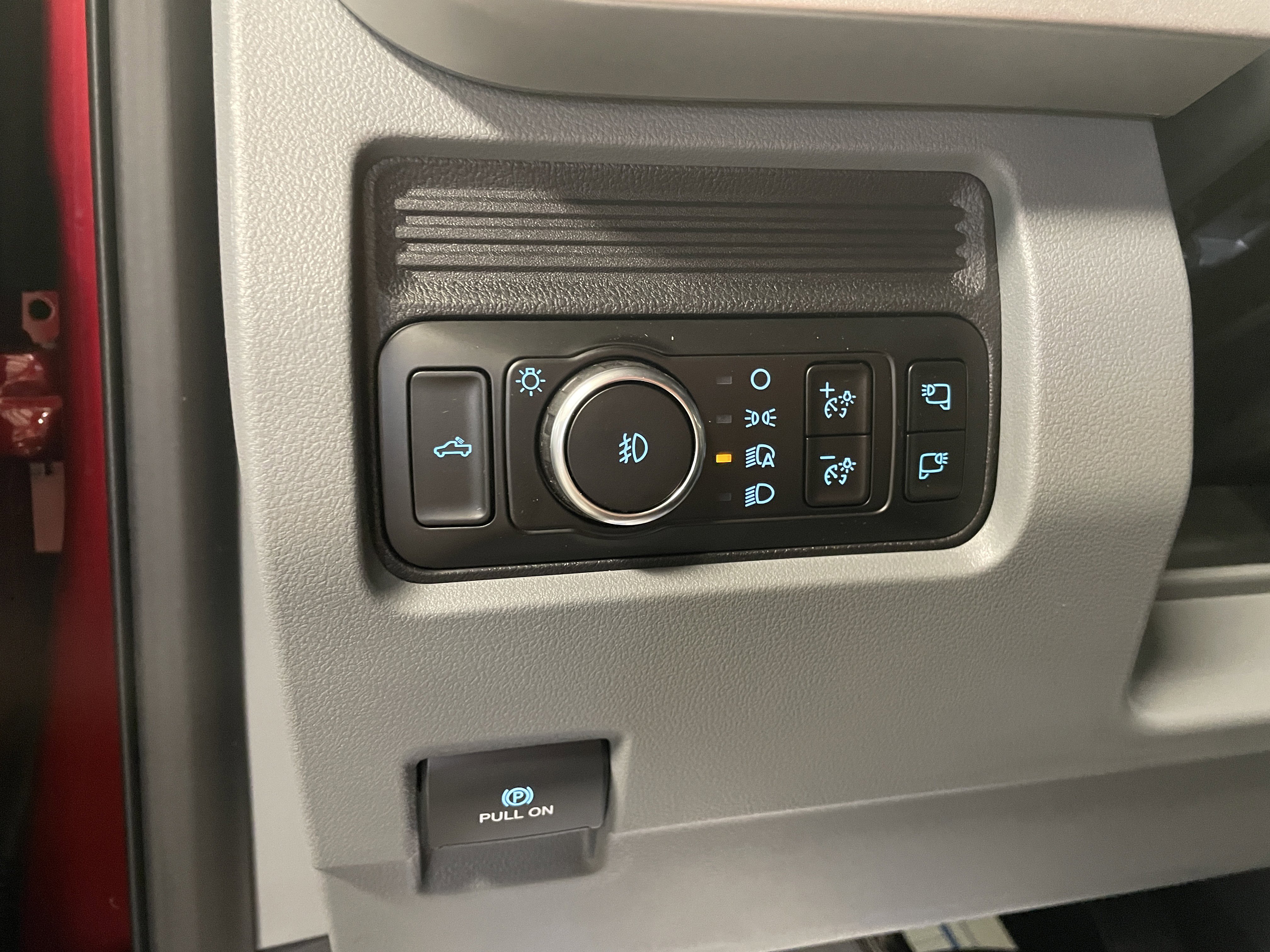 New 2026 Ford F350 XLT w/ FX4 Off-Road Package image 19