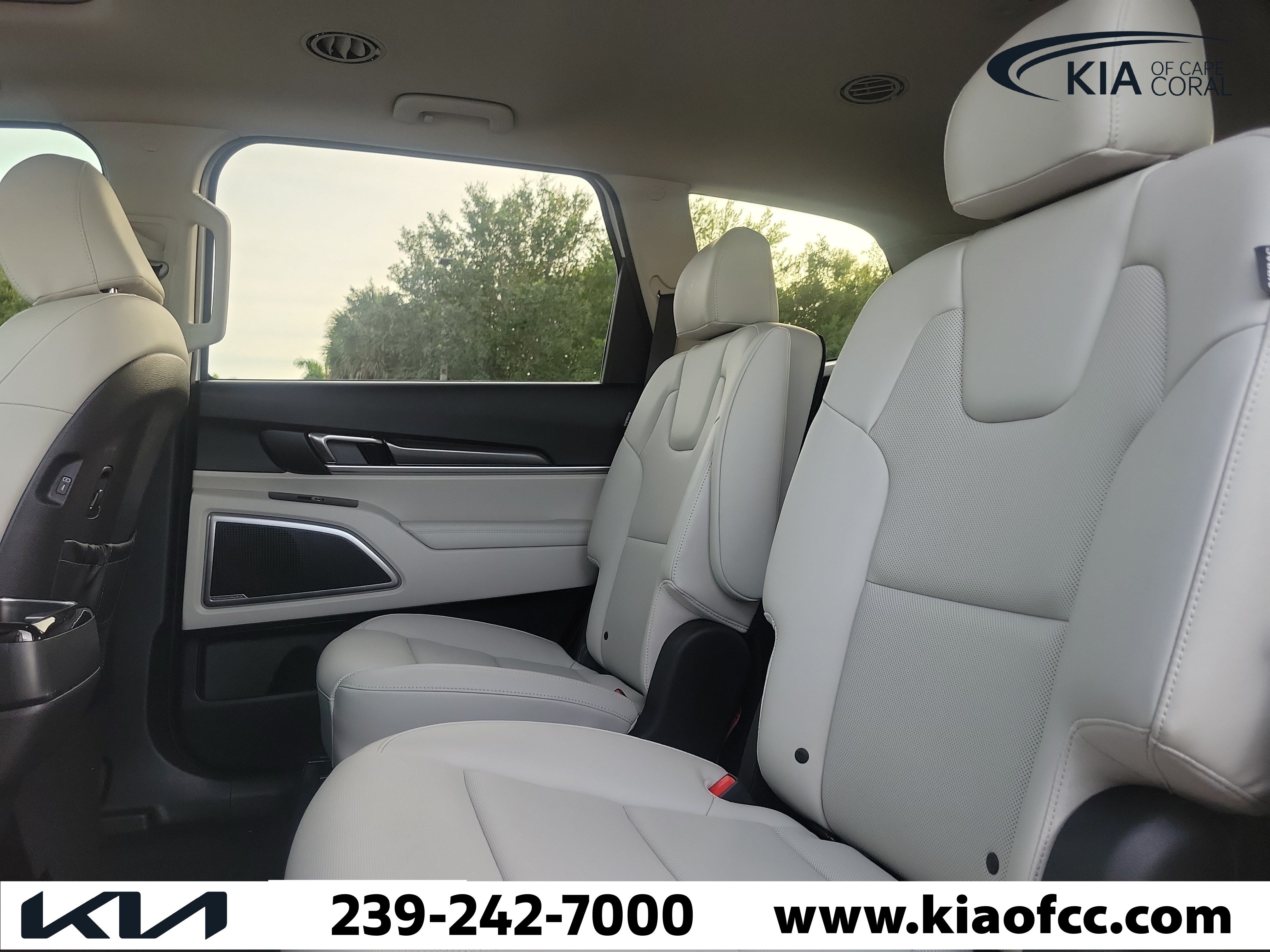 Certified 2025 Kia Telluride S FWD image 15