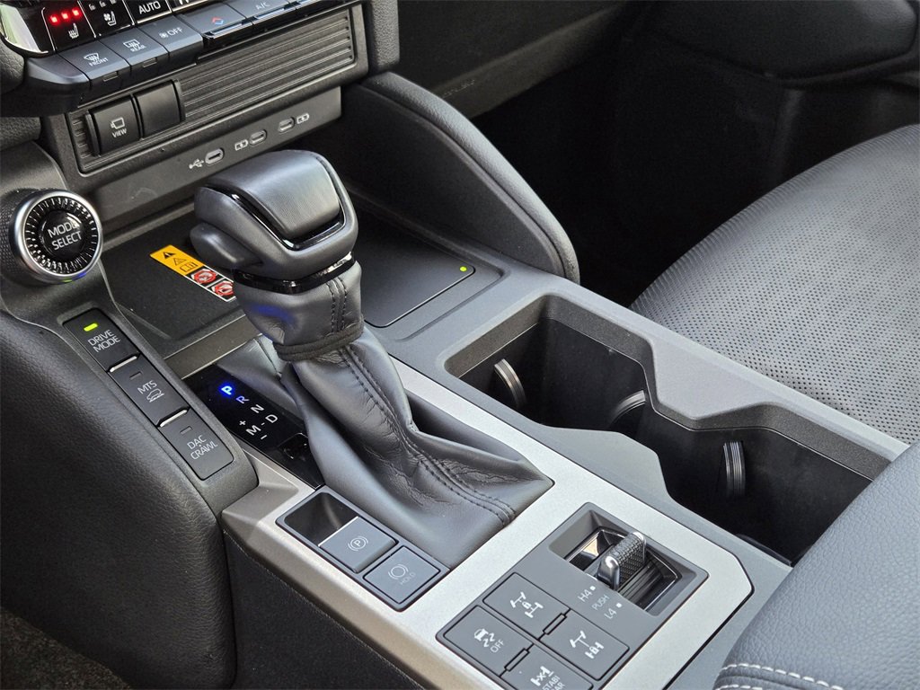 Used 2025 Toyota Land Cruiser image 9