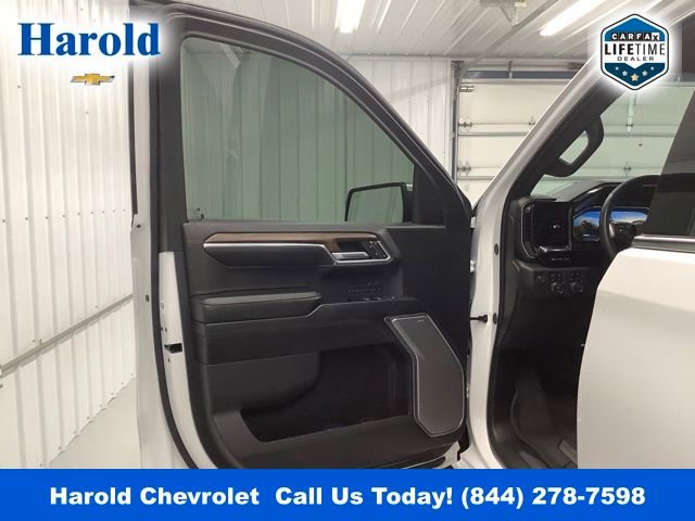 Used 2024 Chevrolet Silverado 1500 High Country w/ High Country Premium Package image 14