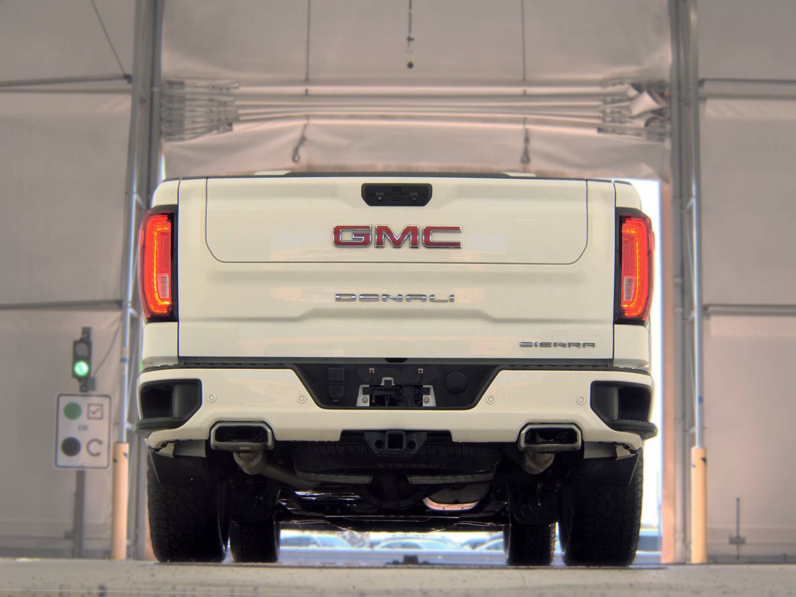 Used 2023 GMC Sierra 1500 Denali AWD/4WD image 16