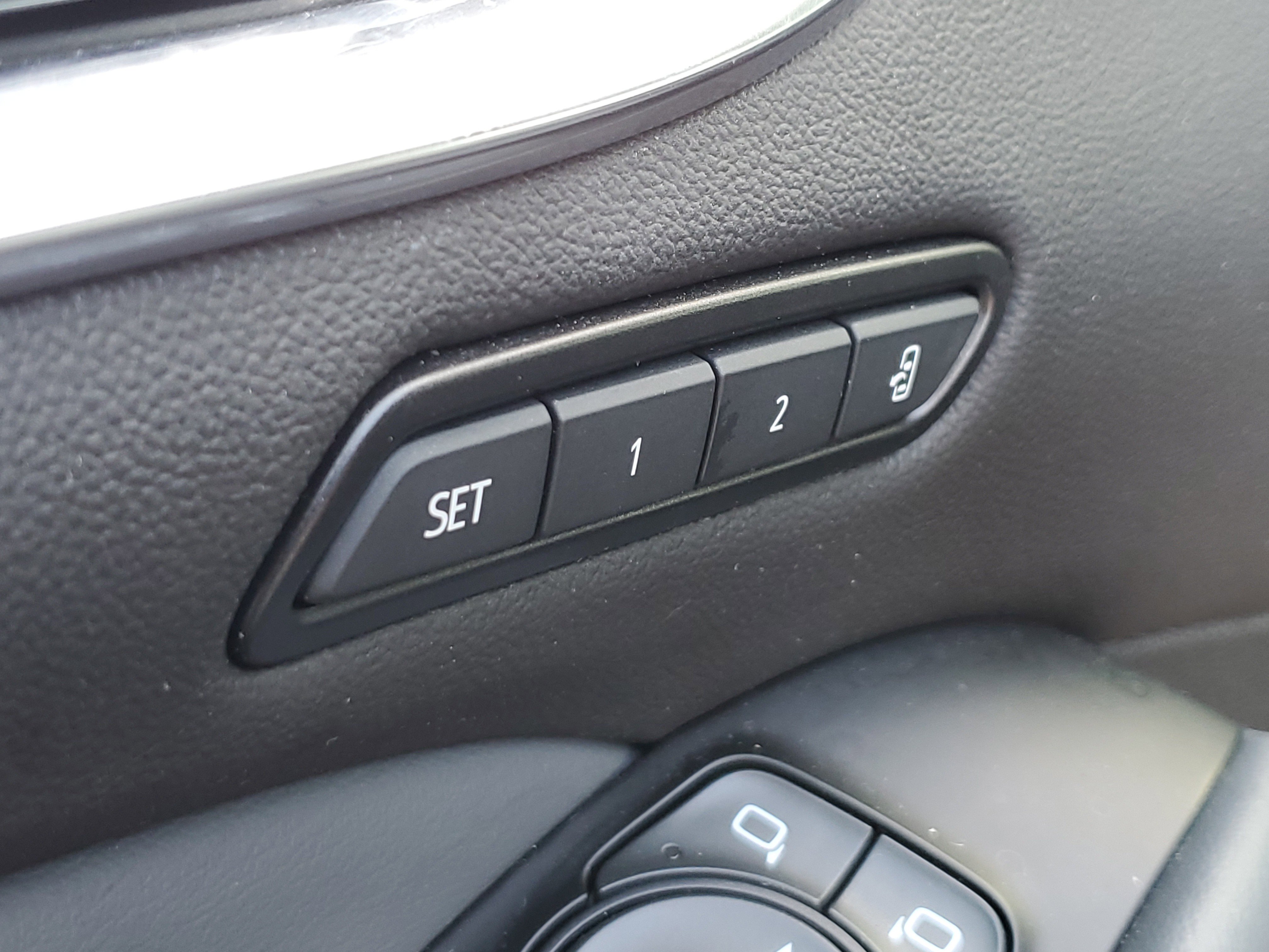 Used 2024 Buick Enclave Premium image 26