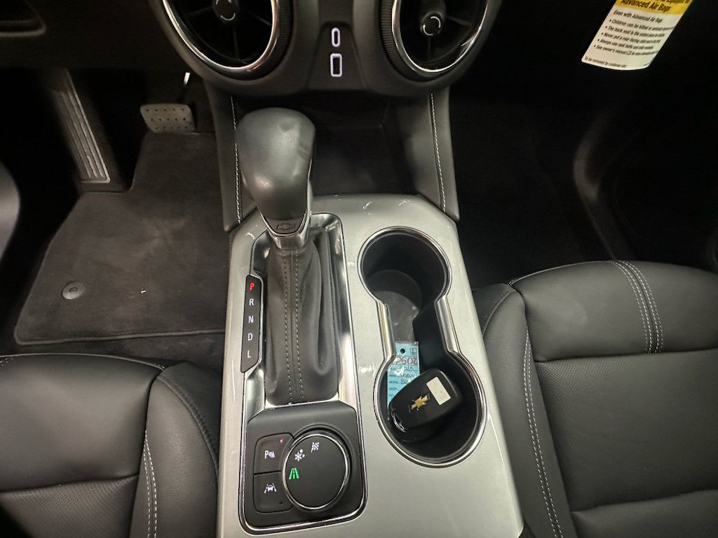 Certified 2025 Chevrolet Blazer LT FWD image 30