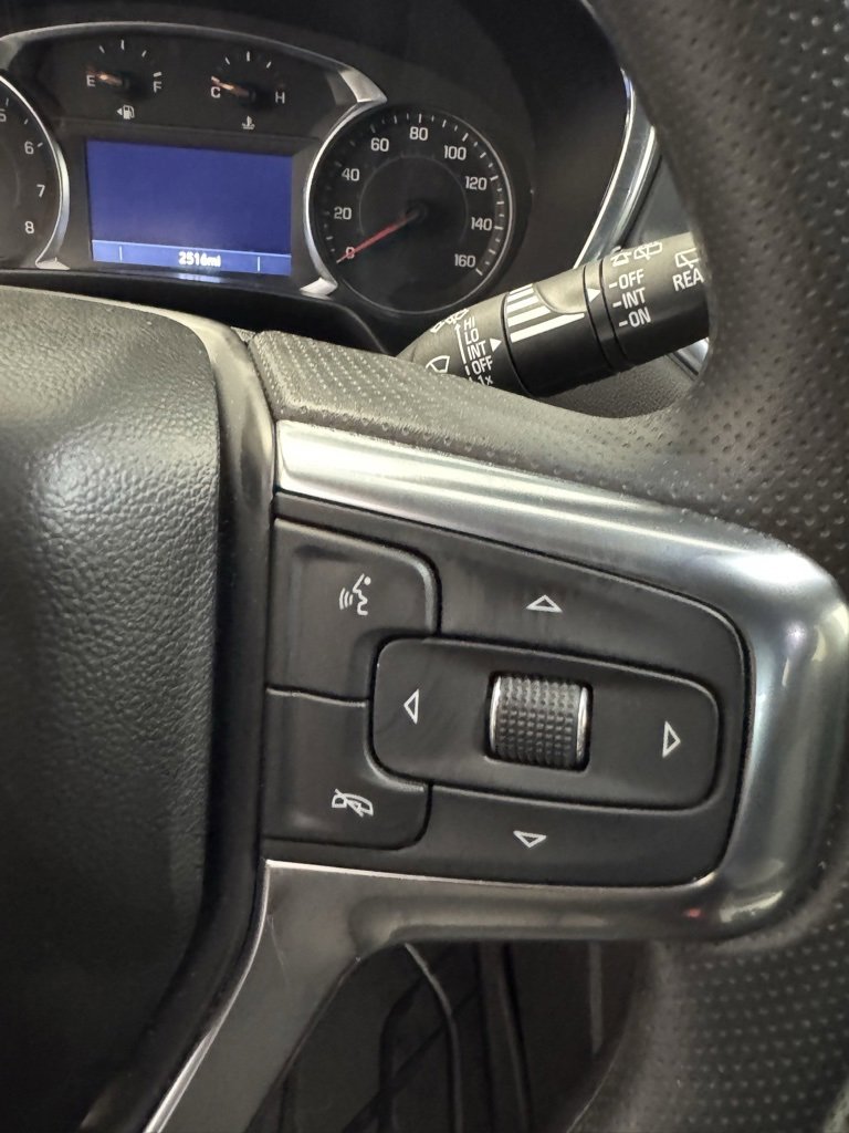 Certified 2025 Chevrolet Blazer LT w/ Midnight/Sport Edition image 17