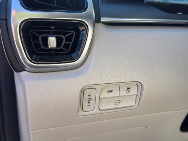 Certified 2023 Kia Sorento SX FWD image 20