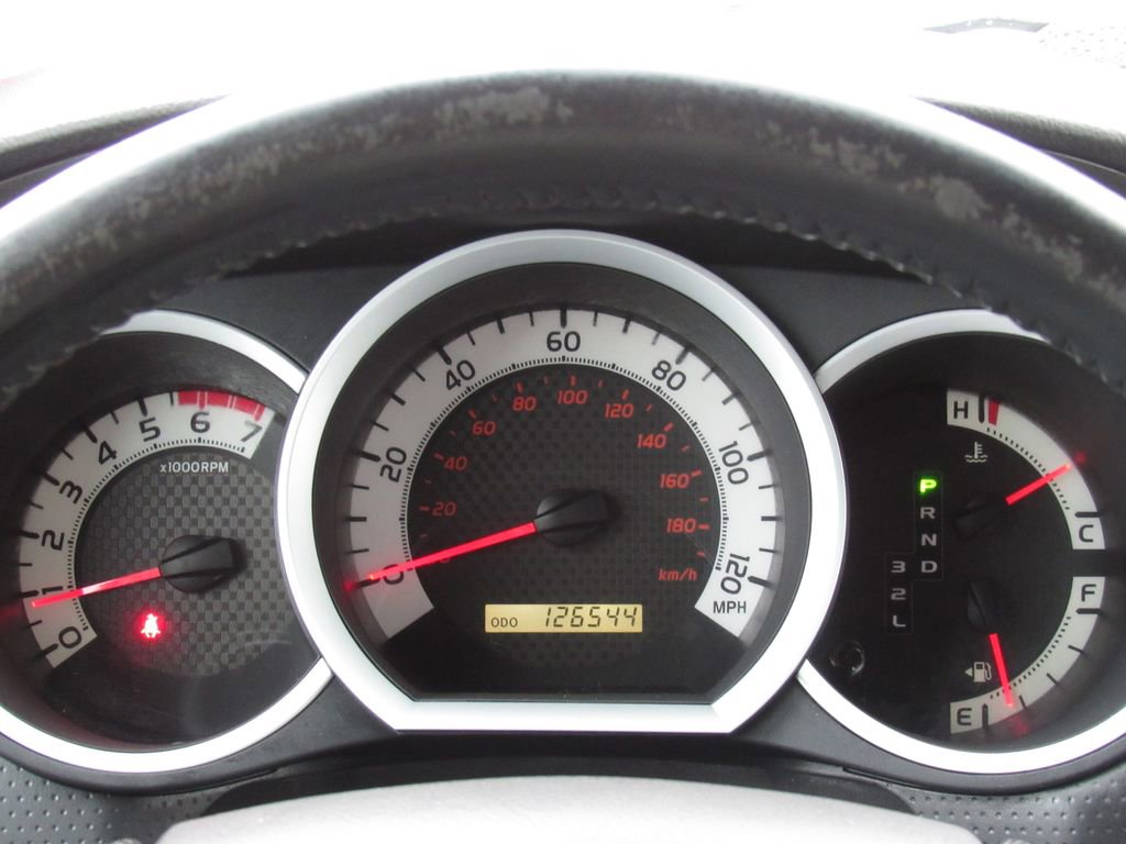 Used 2014 Toyota Tacoma PreRunner w/ SR5 Package RWD image 21