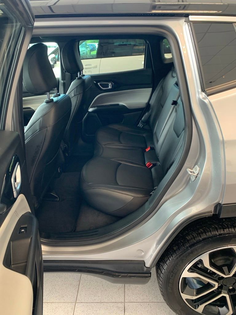 Used 2023 Jeep Compass Limited AWD/4WD image 10