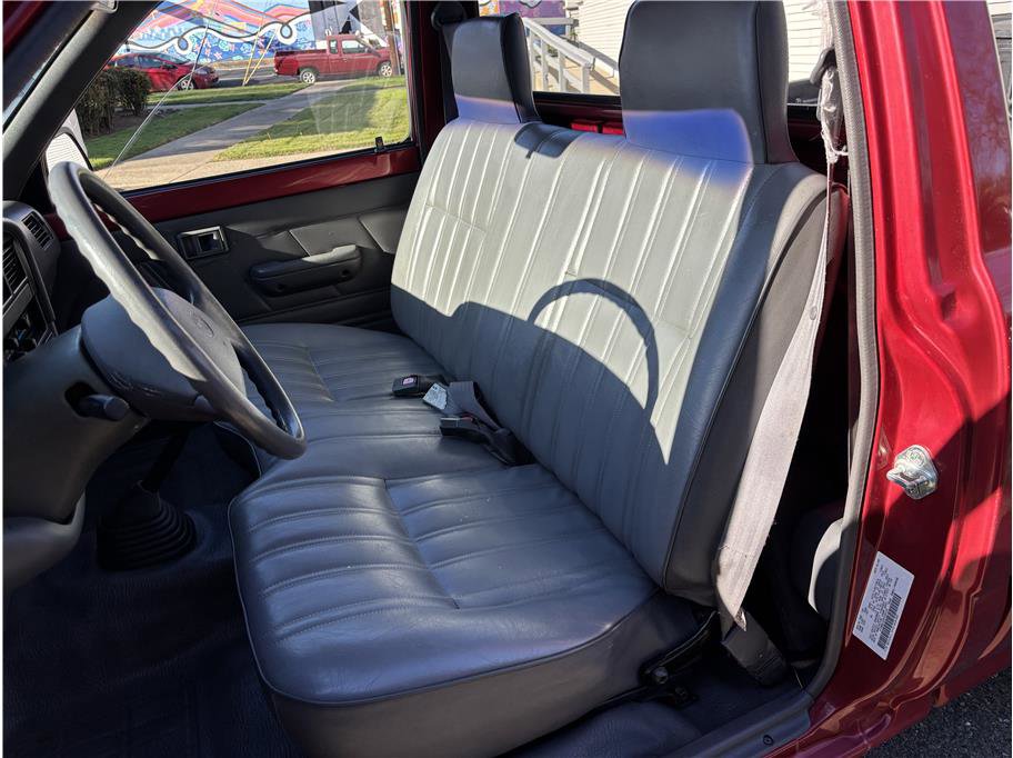 Used 1993 Toyota Pickup 2WD Regular Cab image 9