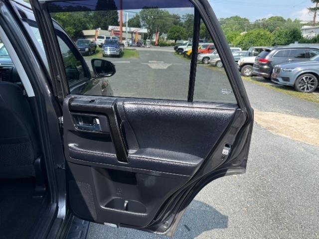 Used 2019 Toyota 4Runner TRD Off-Road AWD/4WD image 6