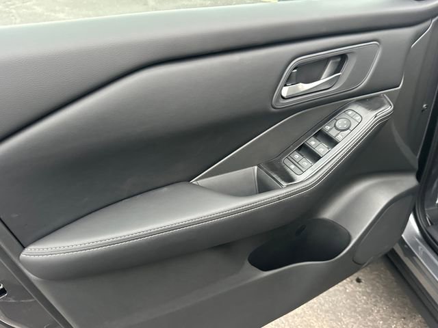 New 2026 Nissan Rogue SV w/ Cold Weather Package image 10