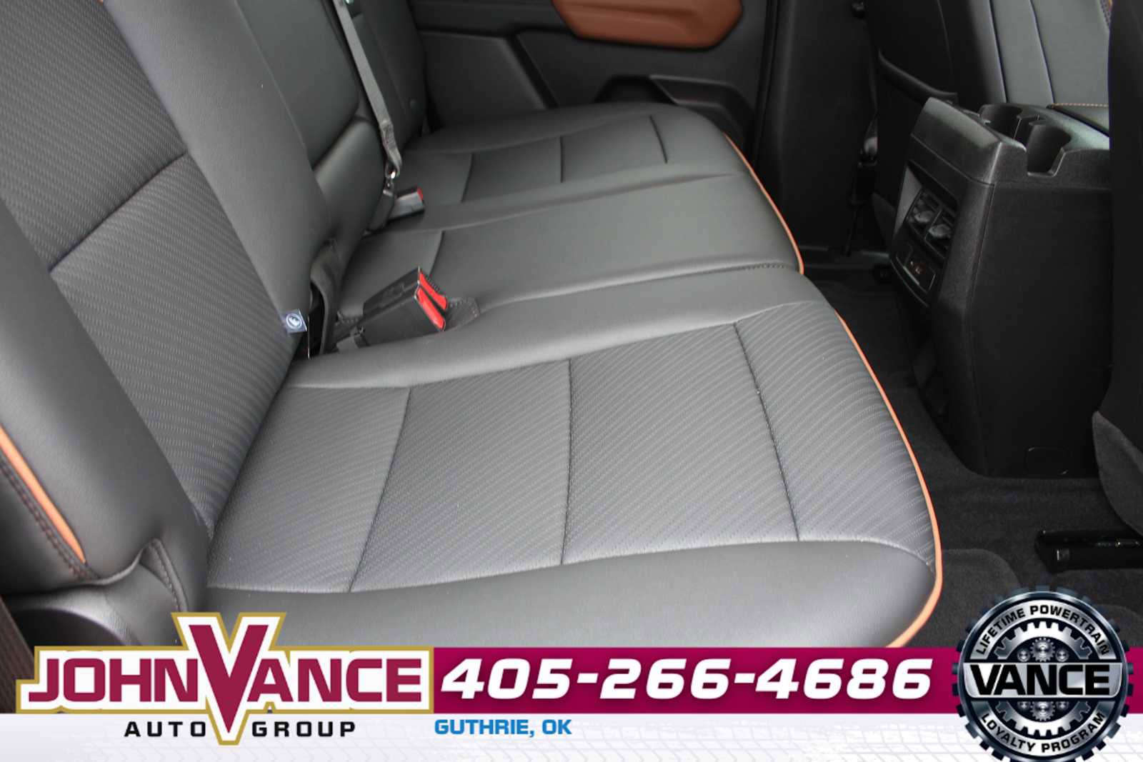 Used 2025 GMC Canyon AT4 w/ Technology Plus Package AWD/4WD image 21