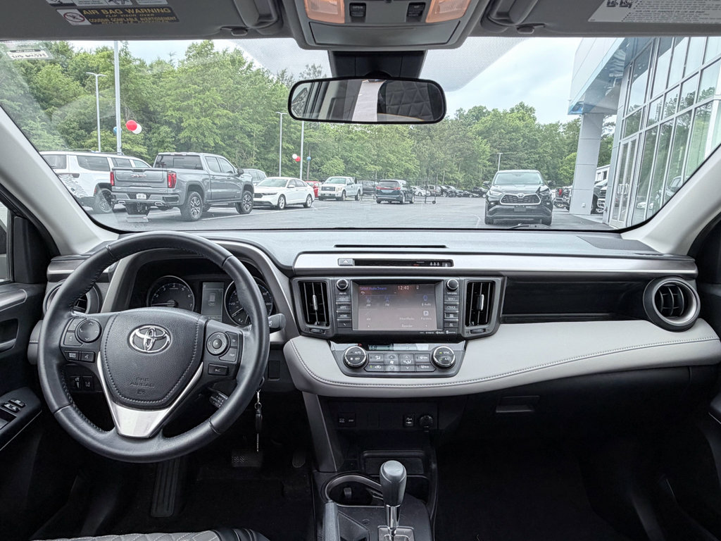 Used 2017 Toyota RAV4 XLE FWD image 11
