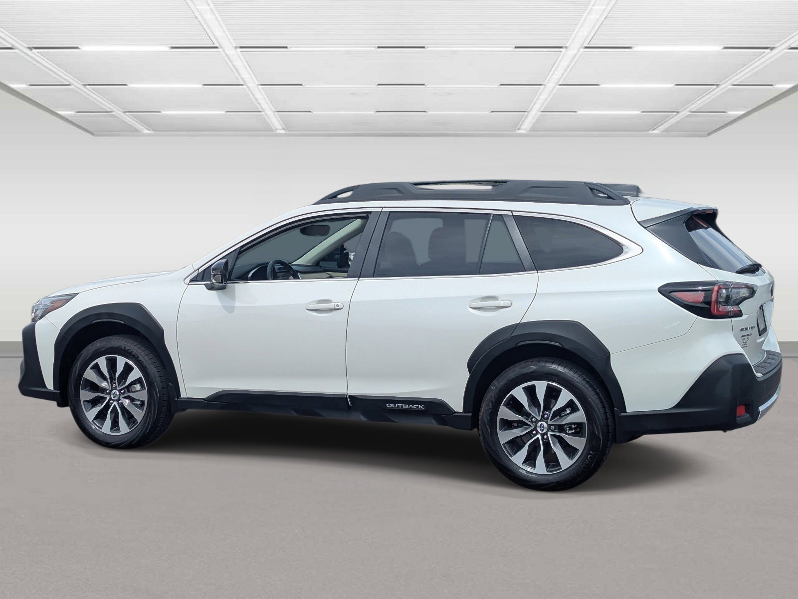 Certified 2025 Subaru Outback Limited AWD/4WD image 3