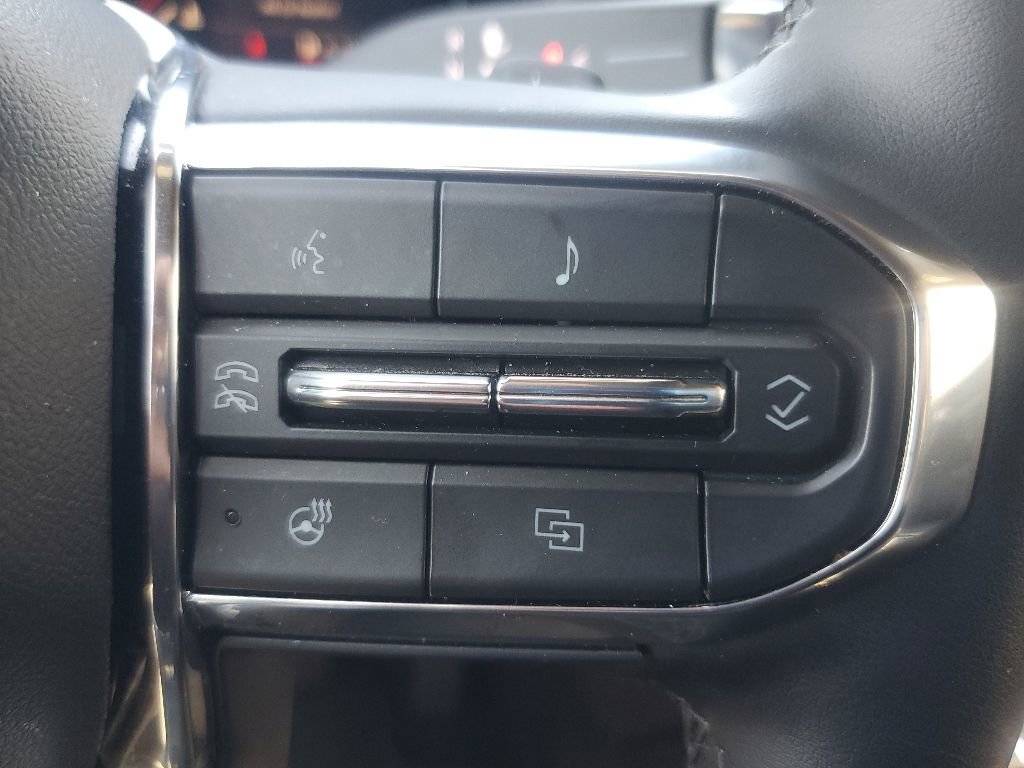 Used 2025 GMC Acadia Elevation FWD image 29
