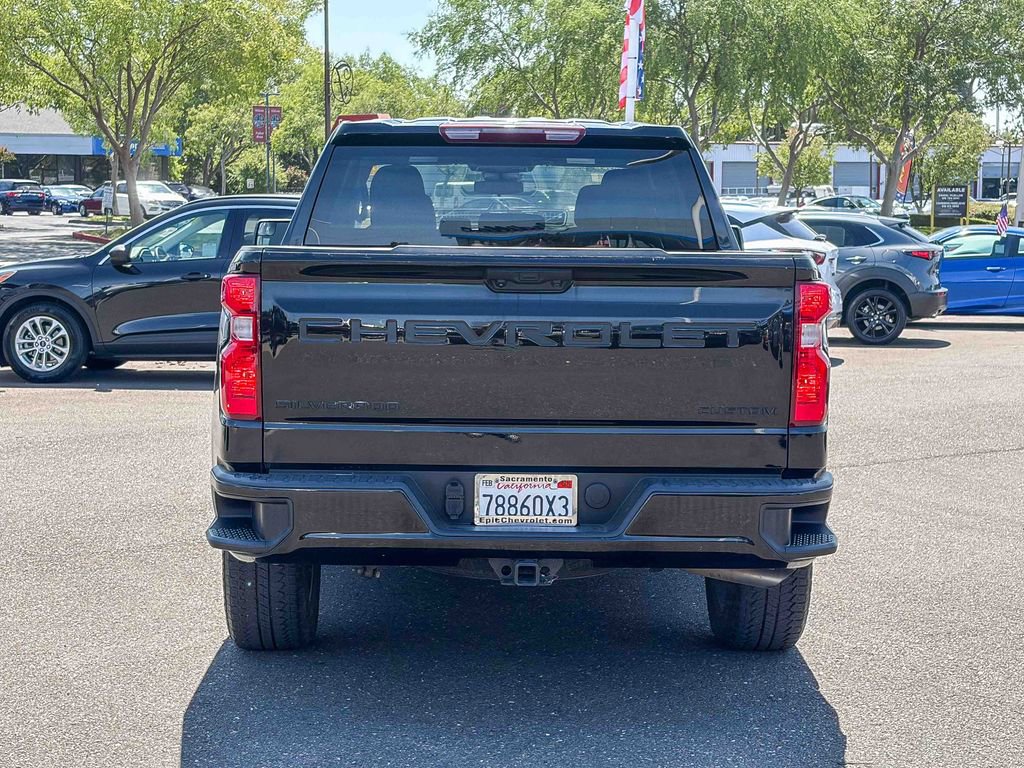 Used 2024 Chevrolet Silverado 1500 Custom w/ Turbomax Blackout Package AWD/4WD image 3