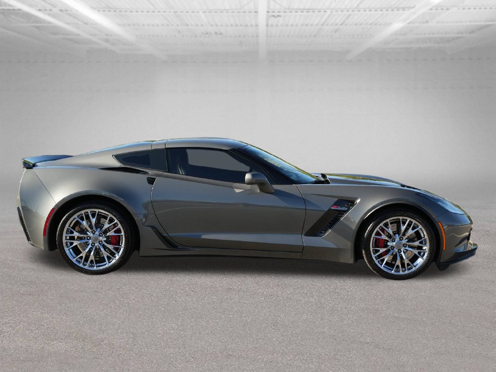 Used 2016 Chevrolet Corvette Z06 w/ 3LZ Preferred Equipment Group RWD image 10