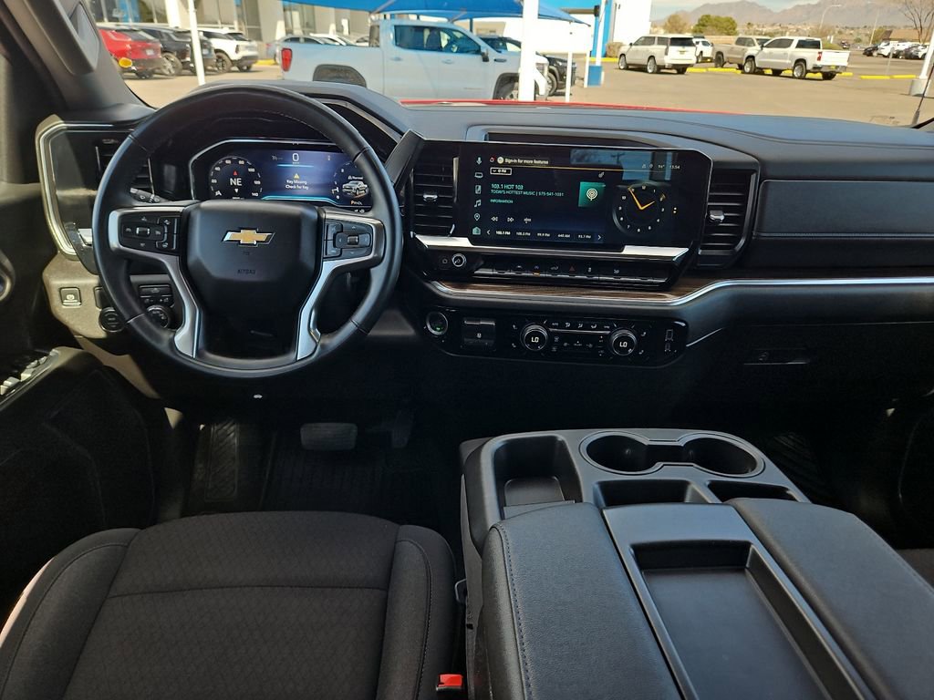 Used 2025 Chevrolet Silverado 1500 LT image 12