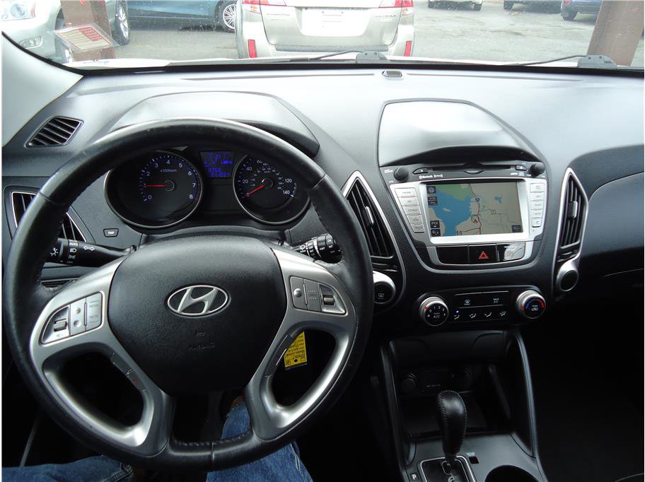 Used 2010 Hyundai Tucson GLS w/ Navigation Pkg 3 image 20