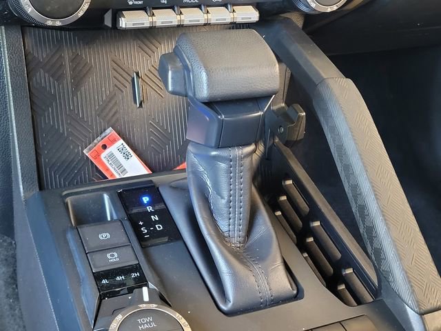 Certified 2024 Toyota Tacoma SR5 AWD/4WD image 23