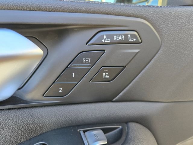 Used 2021 BMW X7 xDrive40i w/ Premium Package image 19