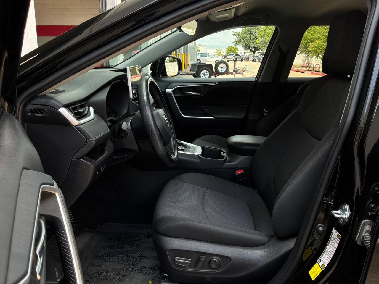 Used 2024 Toyota RAV4 AWD Hybrid image 13