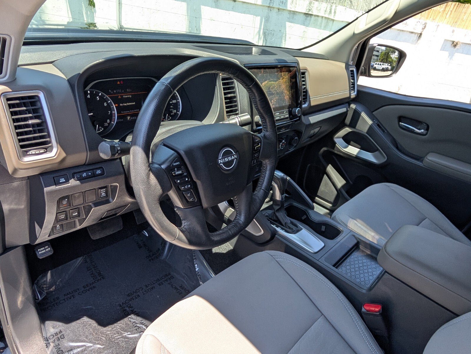 Certified 2022 Nissan Frontier SV AWD/4WD image 10
