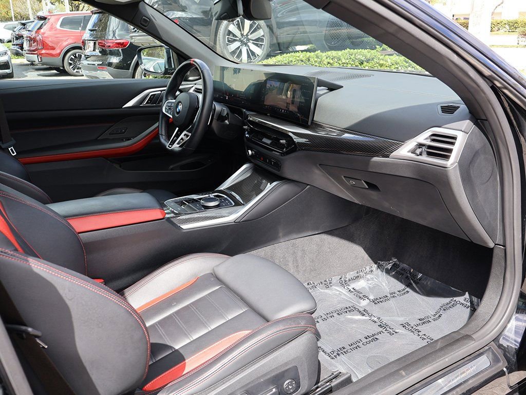 Used 2025 BMW M440i Convertible w/ Premium Package image 31