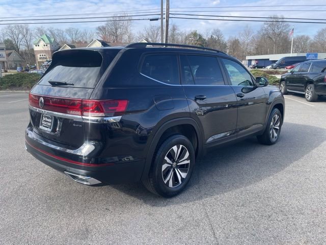 Certified 2025 Volkswagen Atlas SE image 4