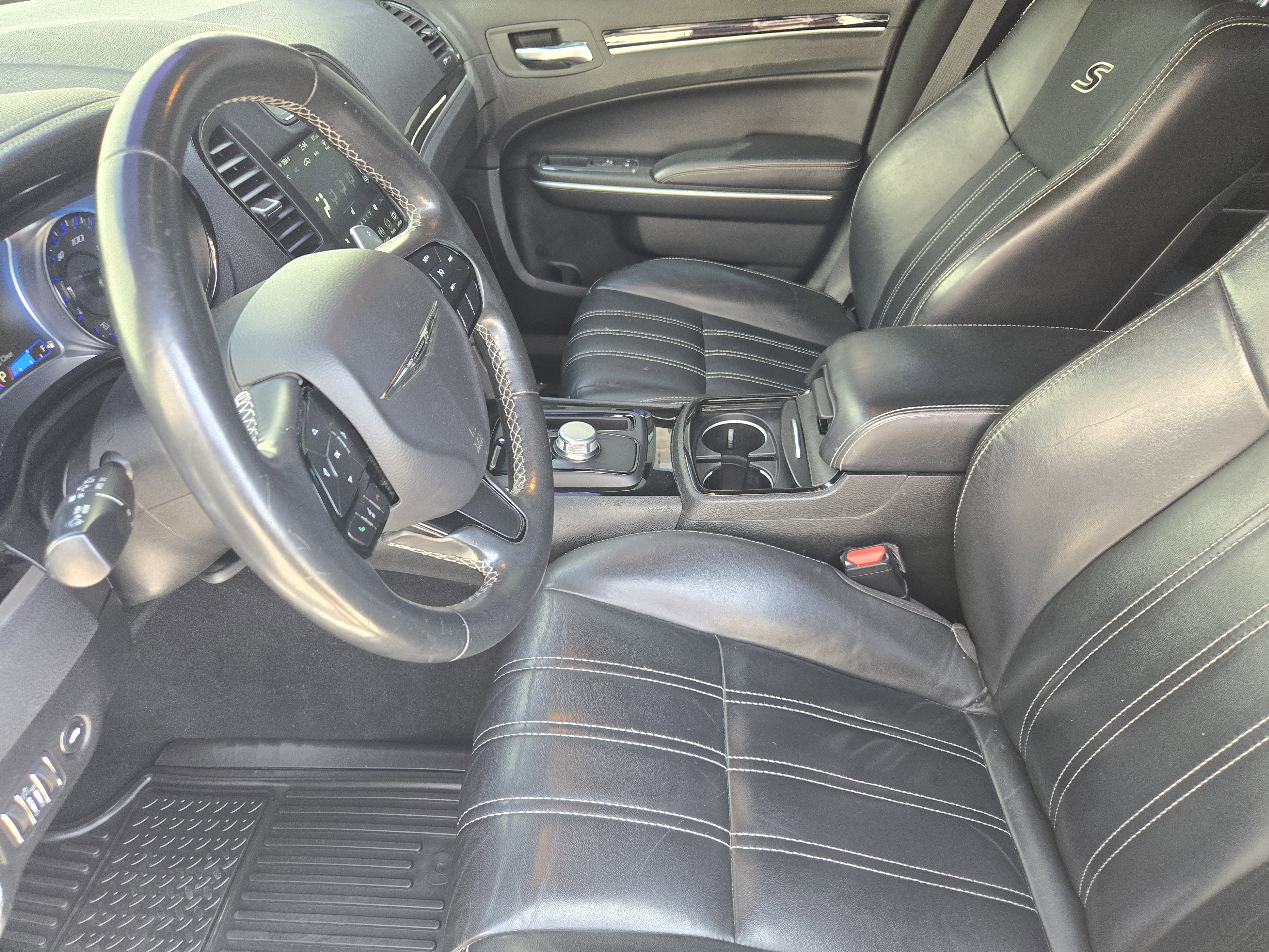 Used 2019 Chrysler 300 S image 14