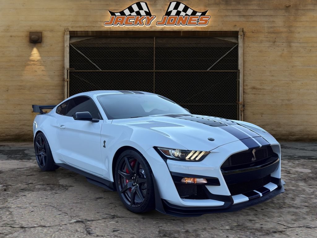 Used 2021 Ford Mustang Shelby GT500 w/ Carbon Fiber Track Pack RWD image 12