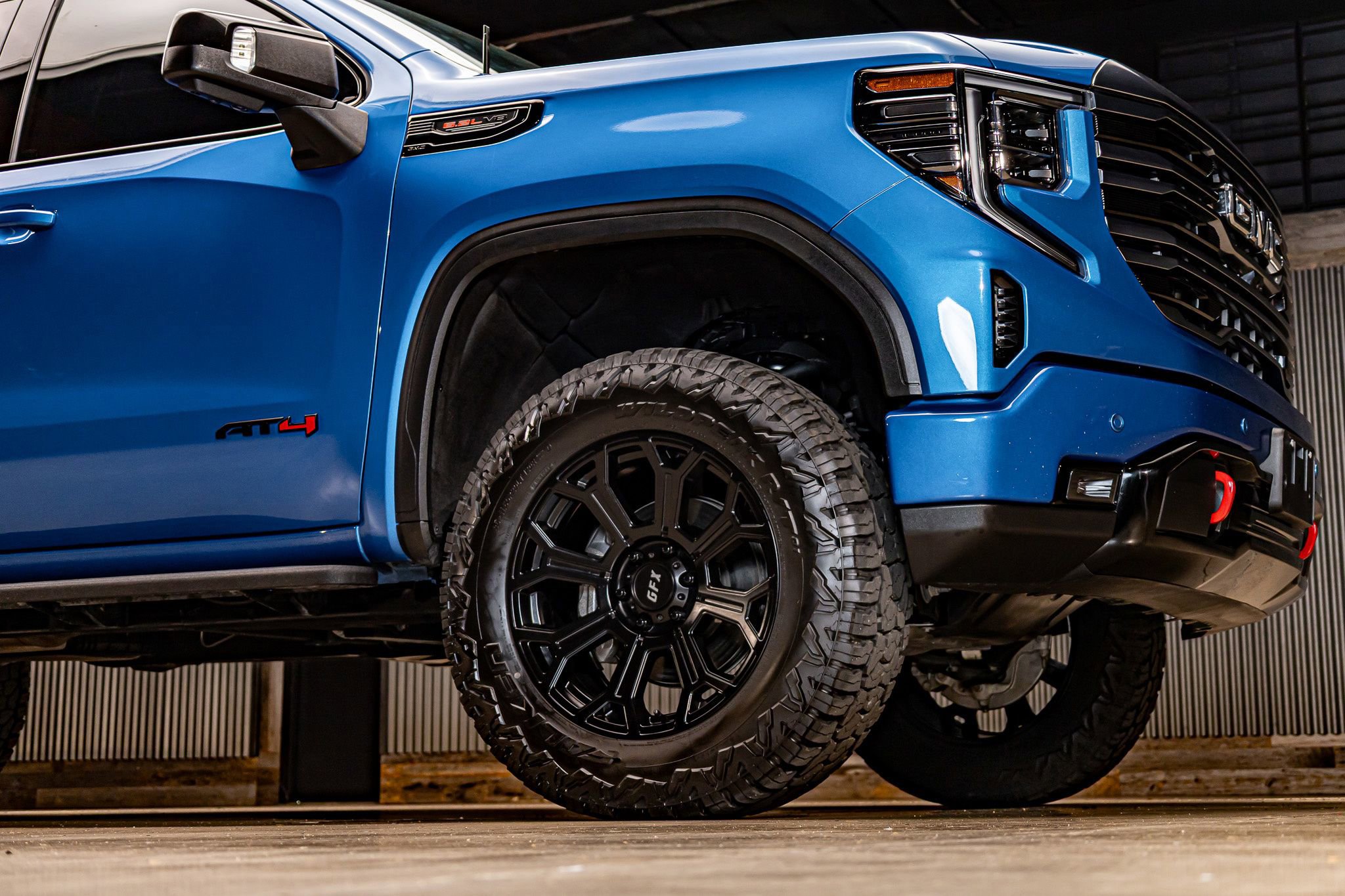 Used 2024 GMC Sierra 1500 AT4 w/ Technology Package image 11