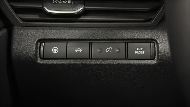 Used 2020 Nissan Altima 2.5 SL FWD image 14
