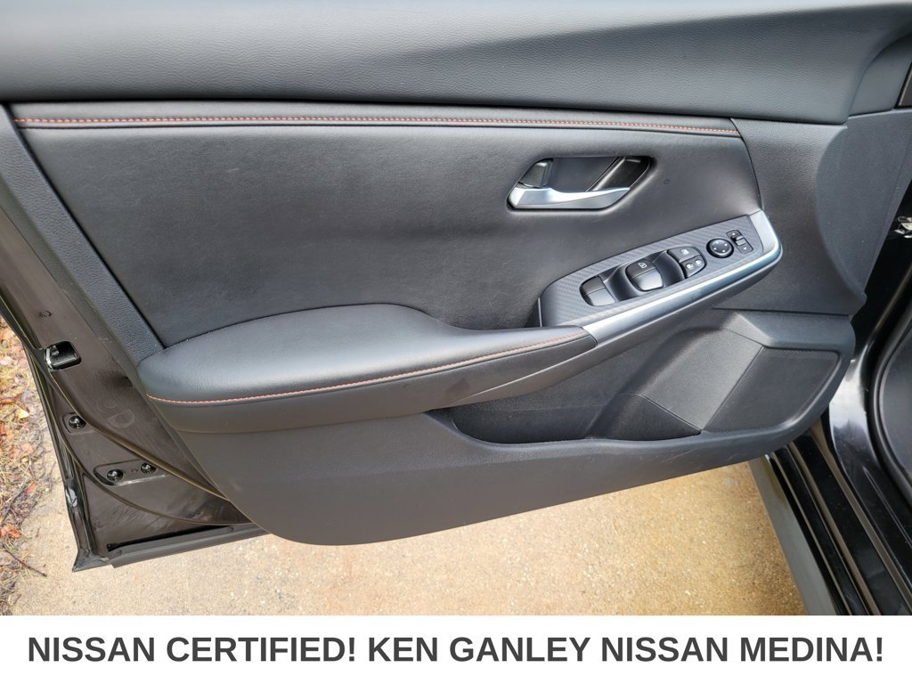 Certified 2025 Nissan Sentra SR FWD image 38