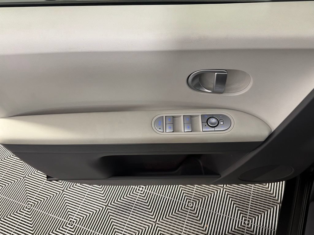 Used 2024 Hyundai Ioniq 5 SE RWD image 24