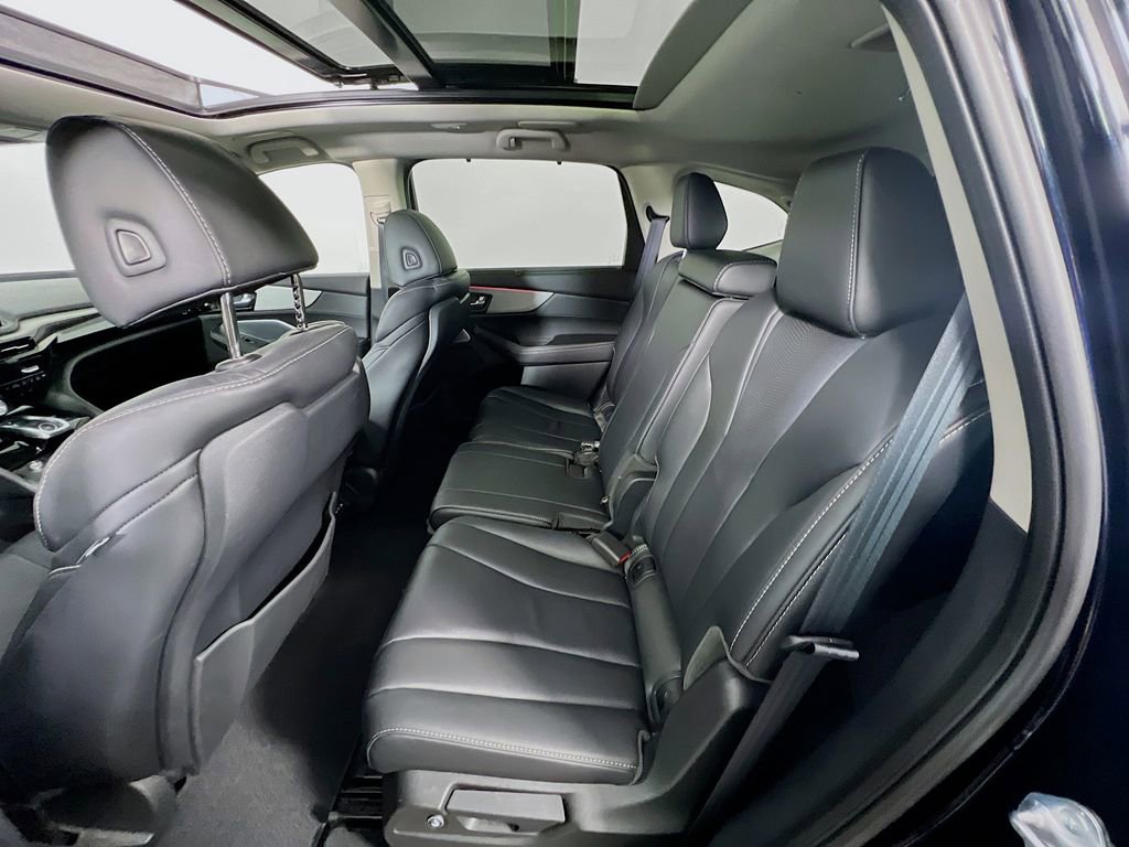 Used 2025 Acura MDX SH-AWD w/ Technology Package image 25