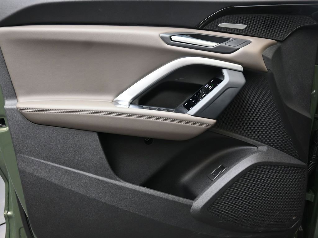 Certified 2025 Audi Q5 Premium Plus w/ Premium Plus image 23