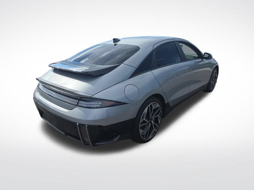 Used 2024 Hyundai Ioniq 6 SEL AWD/4WD image 3