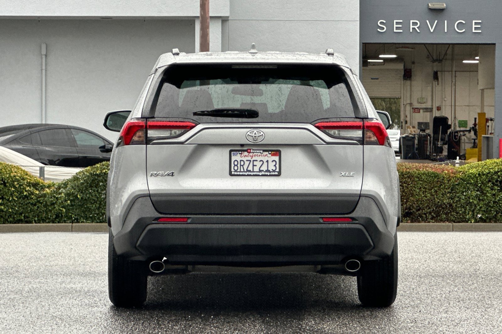 Used 2021 Toyota RAV4 XLE image 5