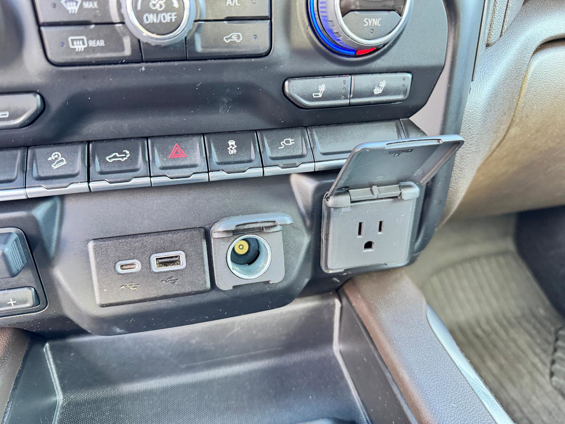 Used 2022 Chevrolet Silverado 1500 LT Trail Boss w/ Convenience Package II image 35