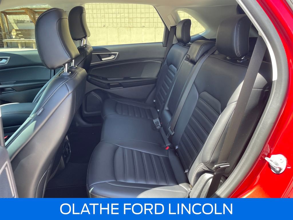Certified 2024 Ford Edge SEL w/ Convenience Package AWD/4WD image 17