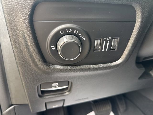 Used 2023 Jeep Grand Cherokee L Laredo image 23