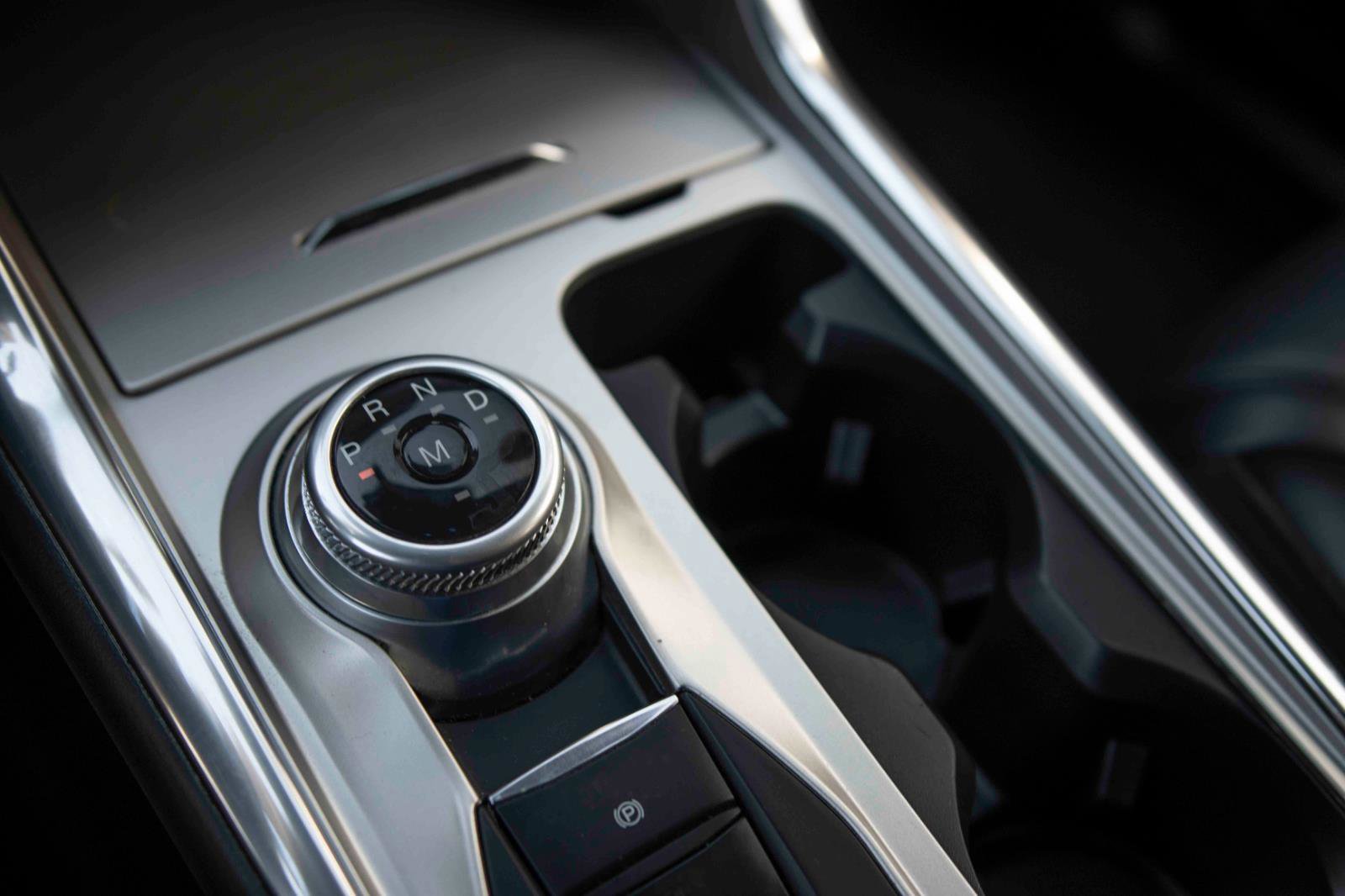 Used 2020 Ford Explorer Platinum w/ Premium Technology Package image 13