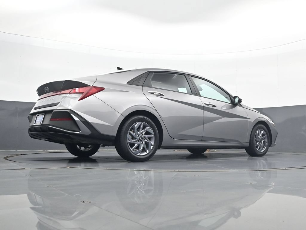 Certified 2024 Hyundai Elantra SEL FWD image 26