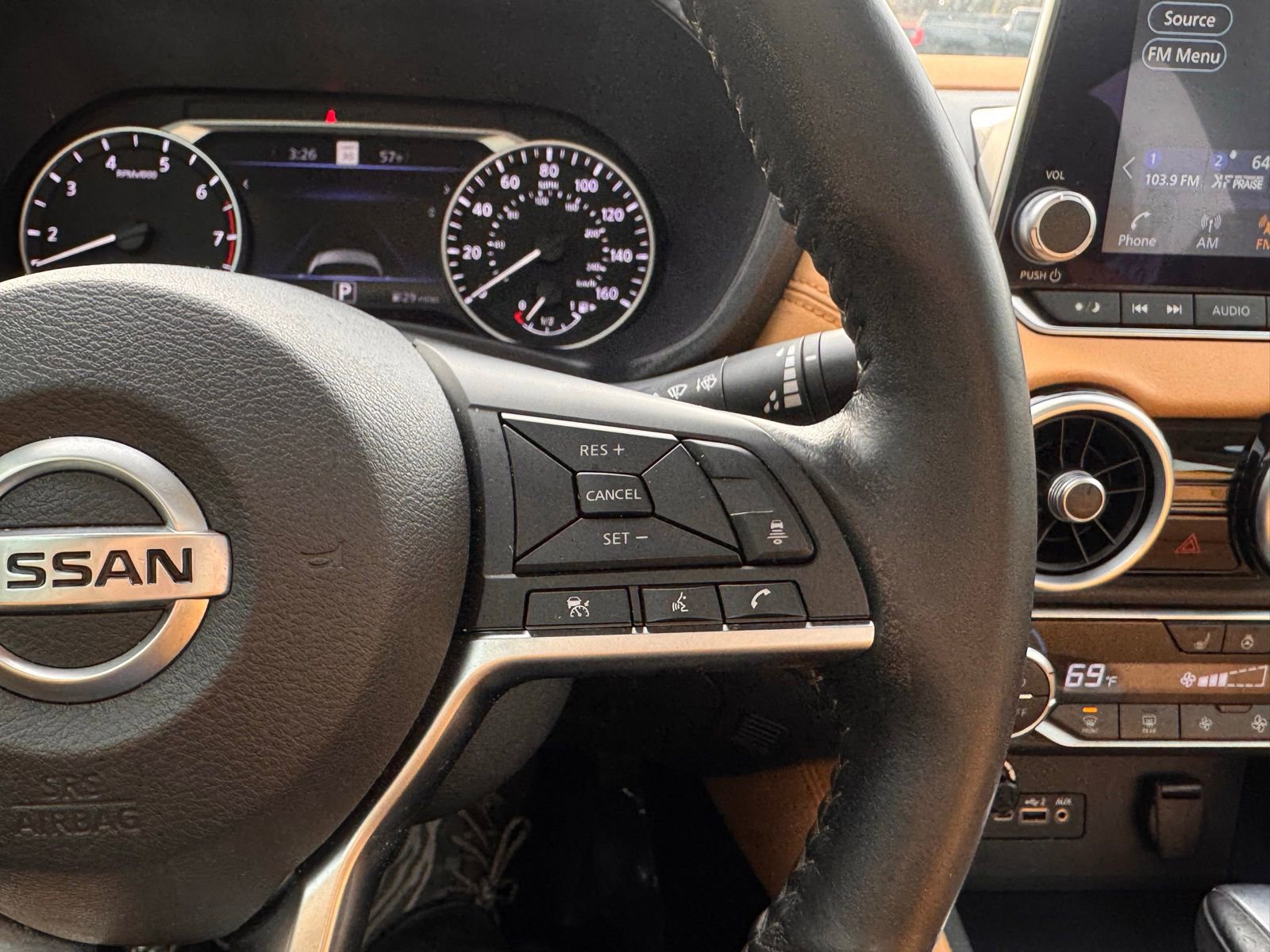 Used 2022 Nissan Sentra SV w/ SV Premium Package image 33